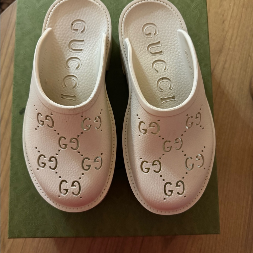 Gucci White and Cream Mules with Slip-On Style and Distinctive Pattern